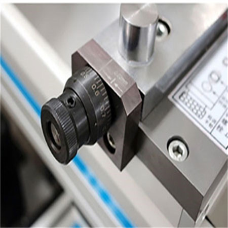 Pressa piegatrice CNC elettroidraulica ad alta precisione / Pressa piegatrice per lamiera