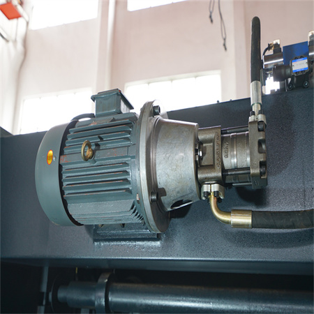 Pressa piegatrice idraulica WC67K-80/2500 NC con sistema di controllo NC E21 di HARSLE