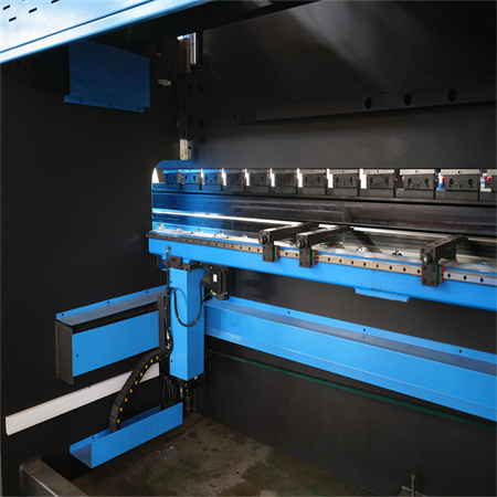 Pressa piegatrice idraulica CNC economica da 200 tonnellate 3+1 assi
