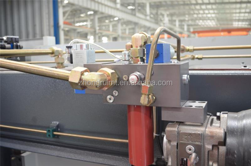 Pressa piegatrice idraulica industriale standard da 200 t 300 t