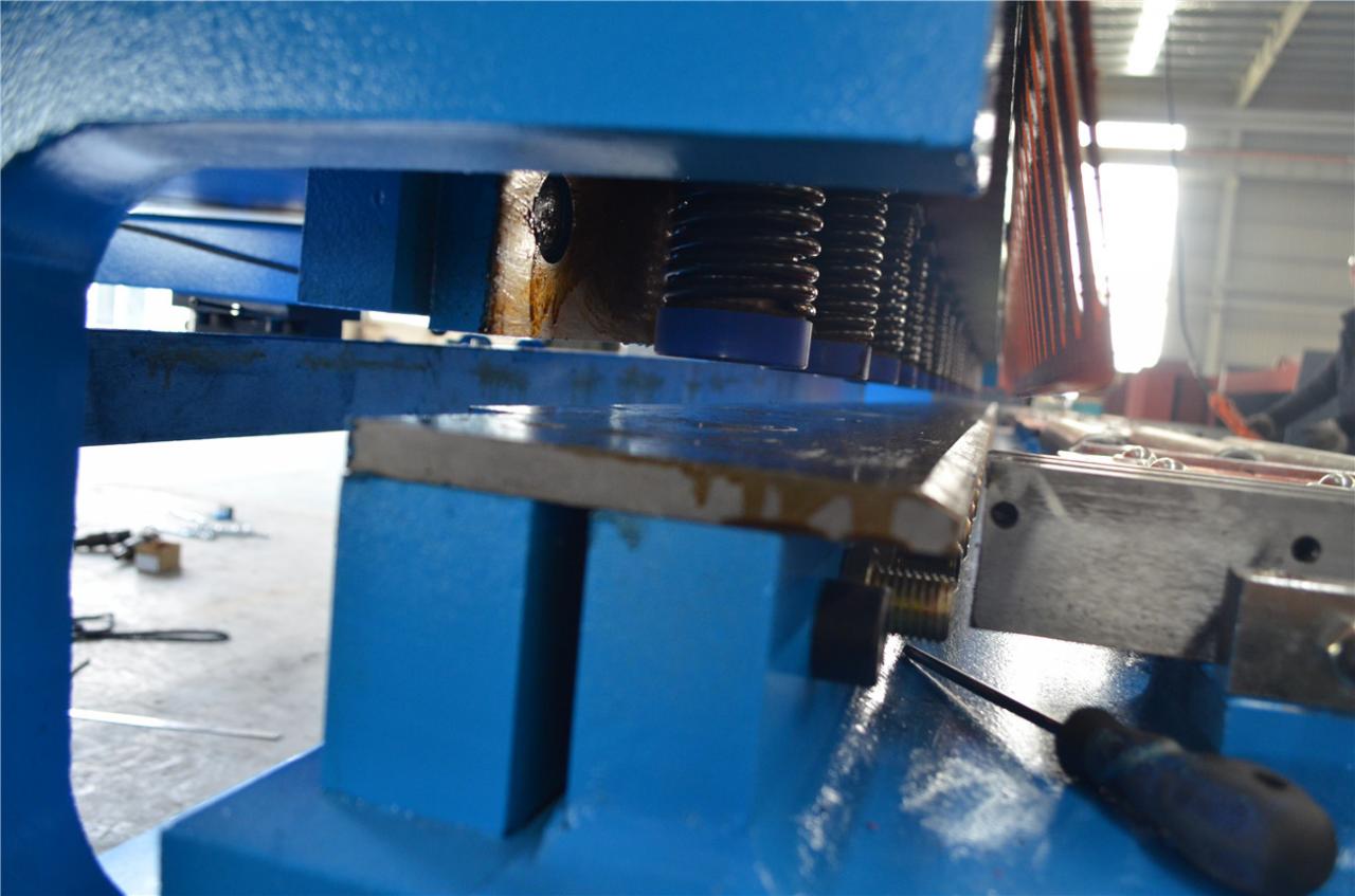 Cesoia a ghigliottina da 6 * 3200 mm Cesoia idraulica per taglio lamiera di ferro