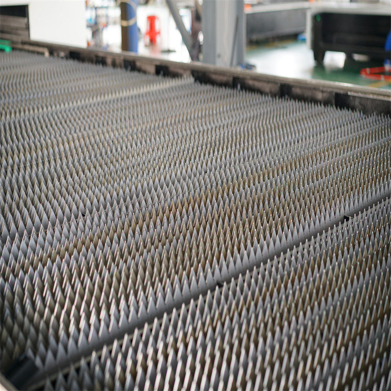 Tagliatrice laser a fibra 1000 2000 3000w per acciaio rame alluminio