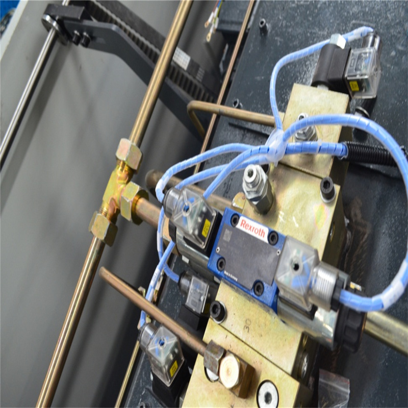 Piegatrice idraulica controllata da CN della pressa piegatrice della lamiera sottile di Wc67k 40t/1600