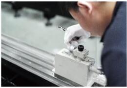 Macchina da taglio laser a fibra Masterline 8kw, 4000x2000mm, con sorgente laser Ipg