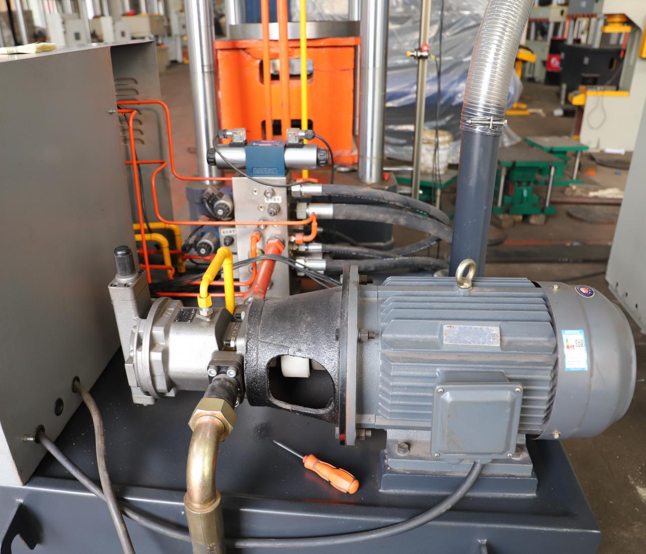 Pressa idraulica per stampaggio idroformatrice a piastra calda da 100 tonnellate