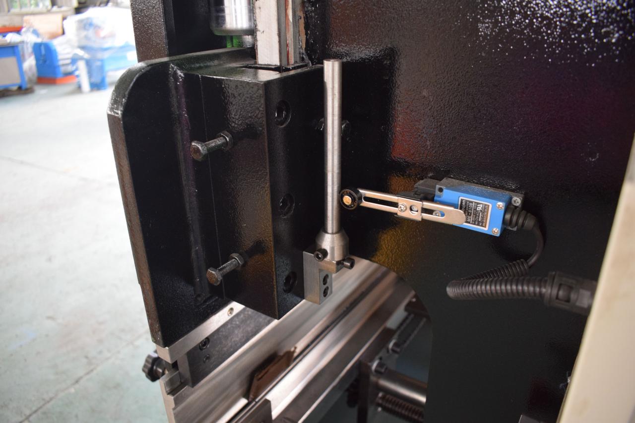 Pressa piegatrice idraulica CNC per la piegatura della lamiera Wc67y