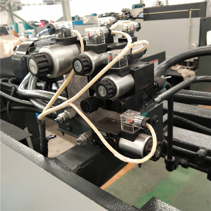 Tagliatrice idraulica personalizzata Qc12k-4x2500 CNC