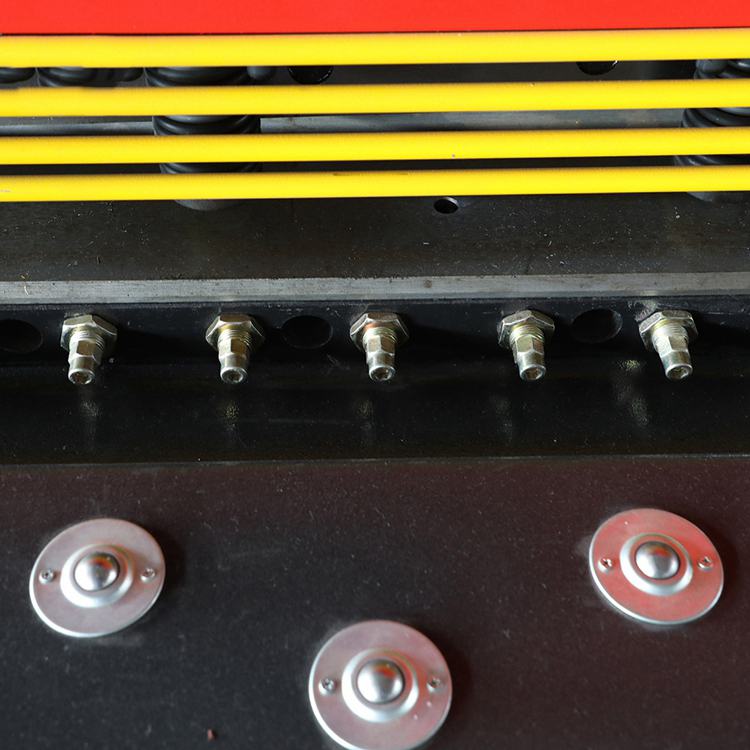Lamiera d'acciaio della lamiera sottile Qc12y/Qc12k 6mm x macchina idraulica del taglio del fascio dell'oscillazione di CNC 3200