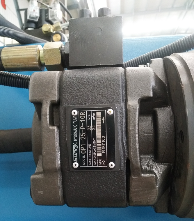 Pressa piegatrice idraulica CNC Wc67k Pressa piegatrice
